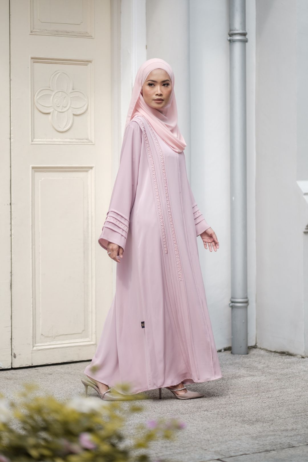 Redeem a FREE Abaya!