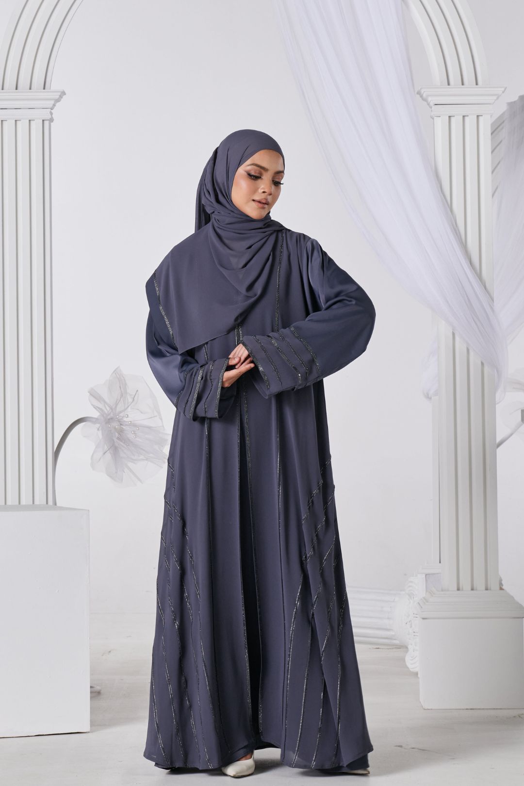 Rahma Abaya in Ash Grey