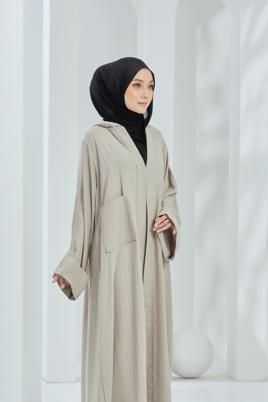 Helwa Khaki Stripes Hoodie Abaya