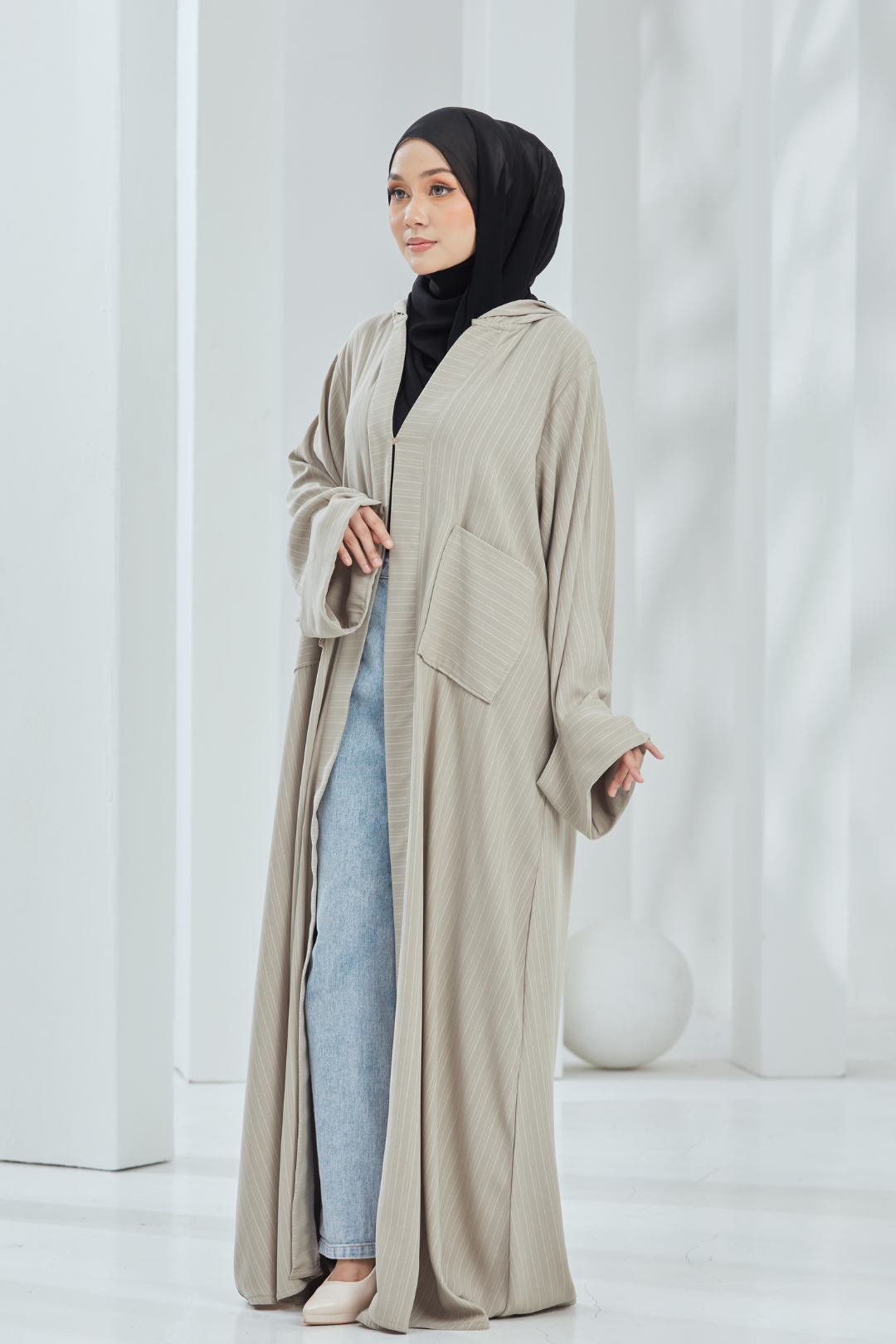 Helwa Khaki Stripes Hoodie Abaya