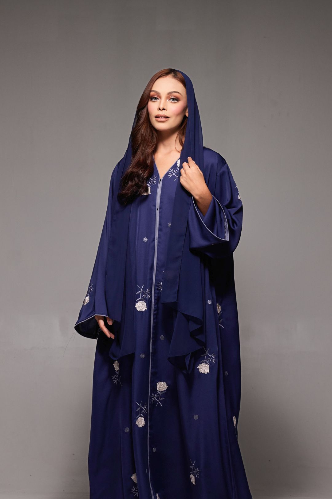 Ivory Abaya in Navy