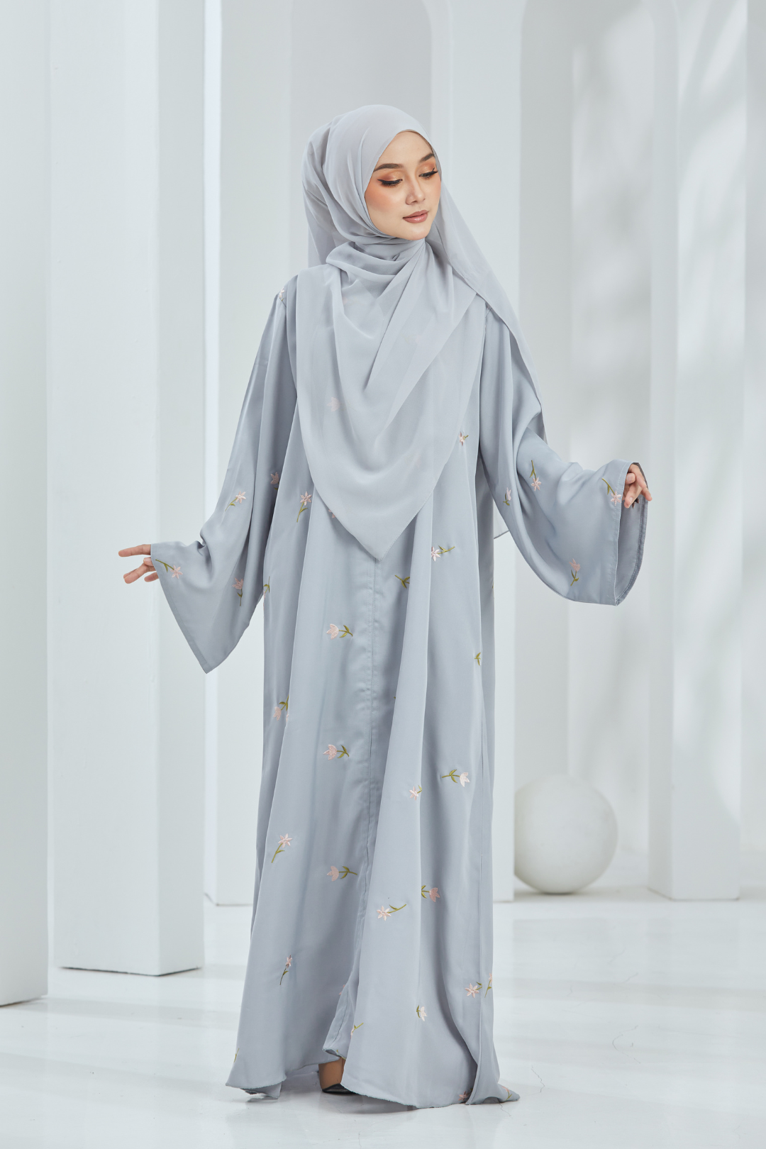 Azalea Abaya in Grey