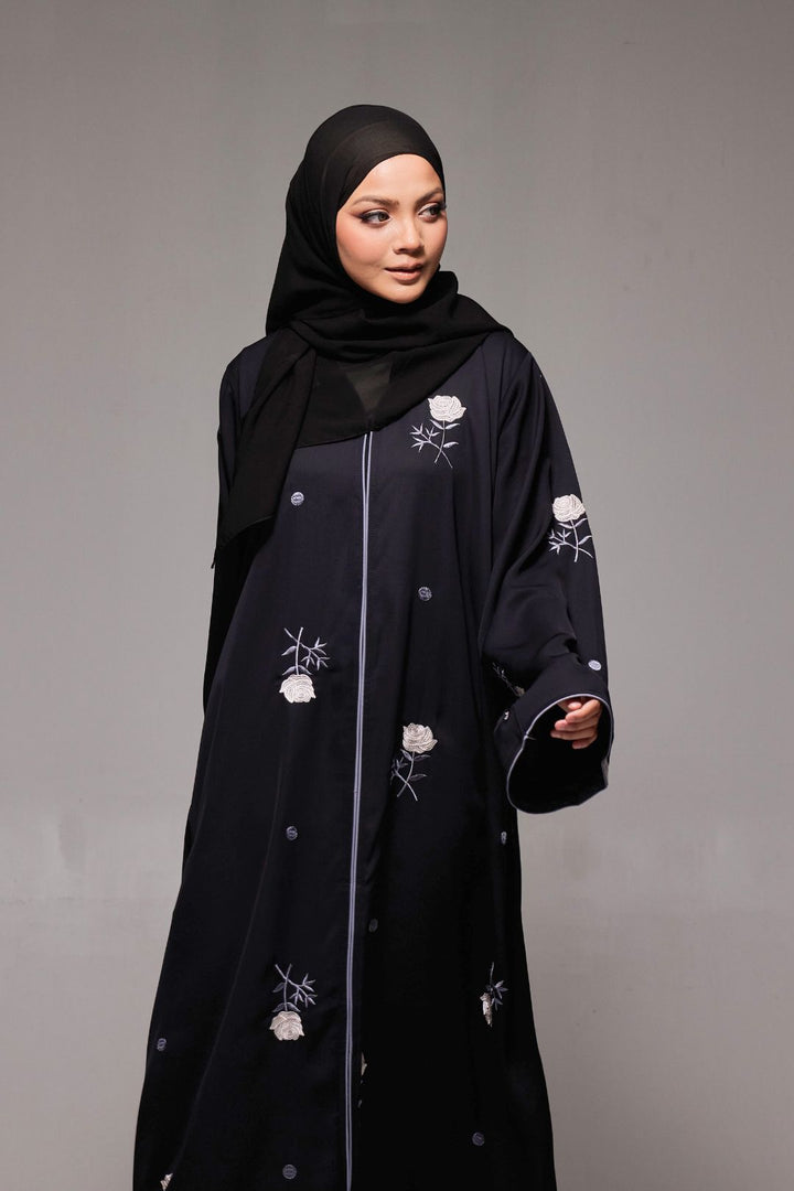 Ivory Abaya in Black