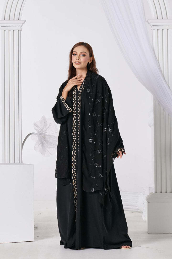 Sabreen Abaya in Black