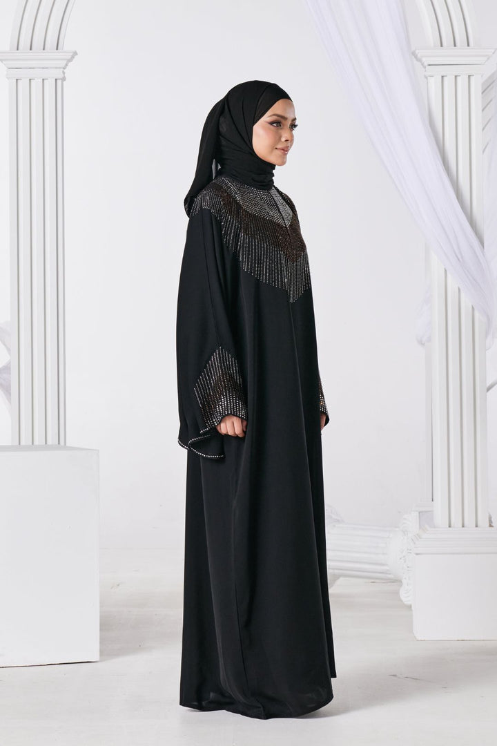 Dalila Abaya in Black