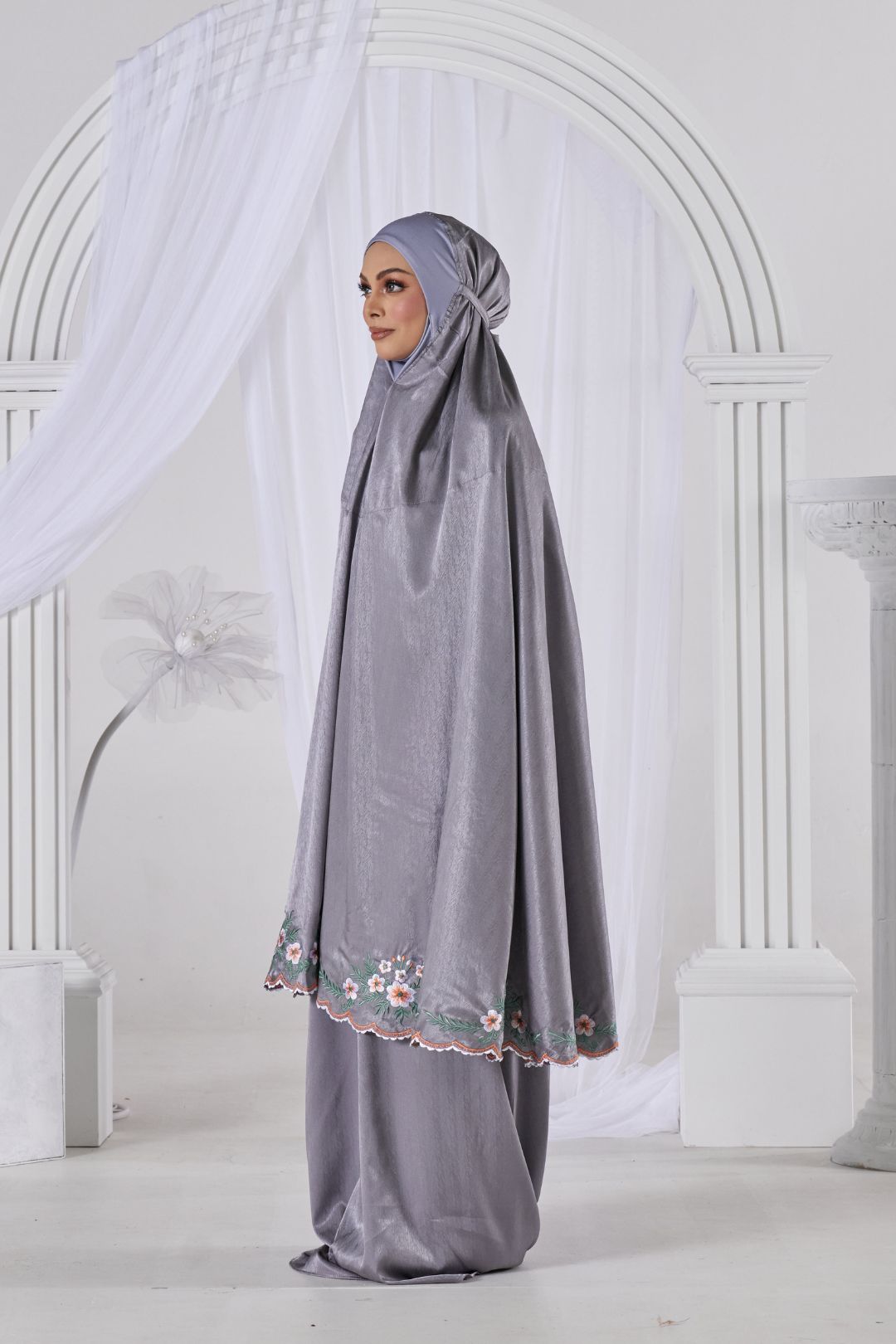 Inara Telekung in Grey