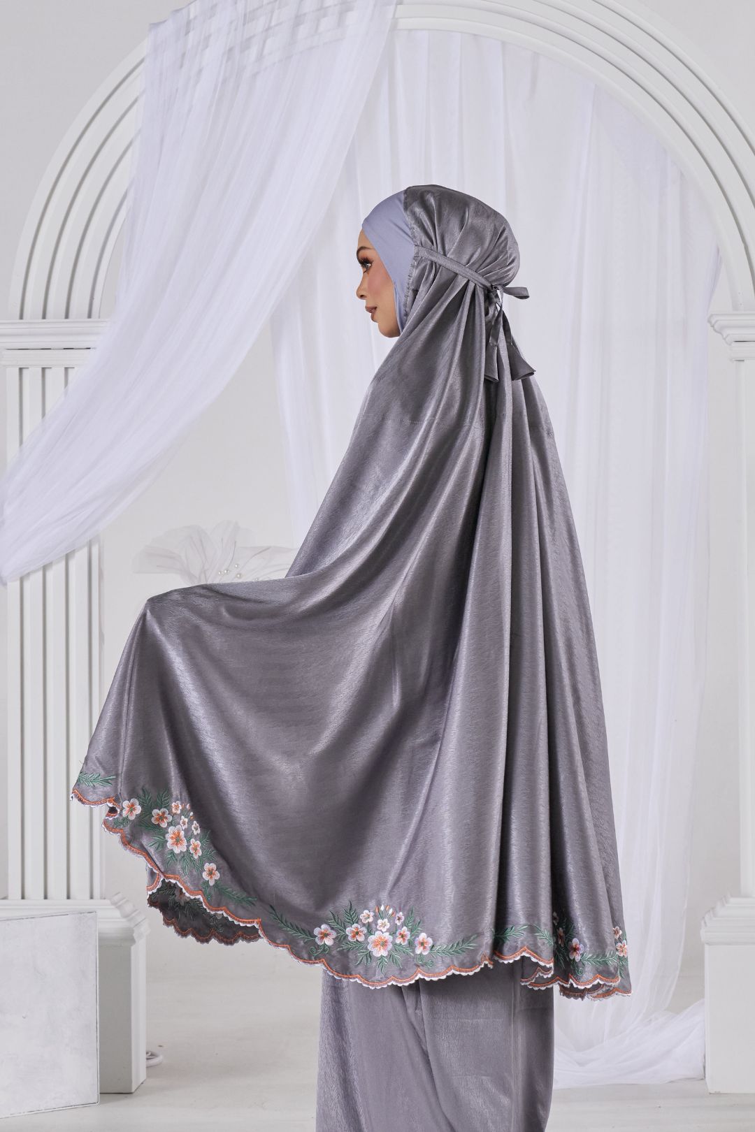 Inara Telekung in Grey