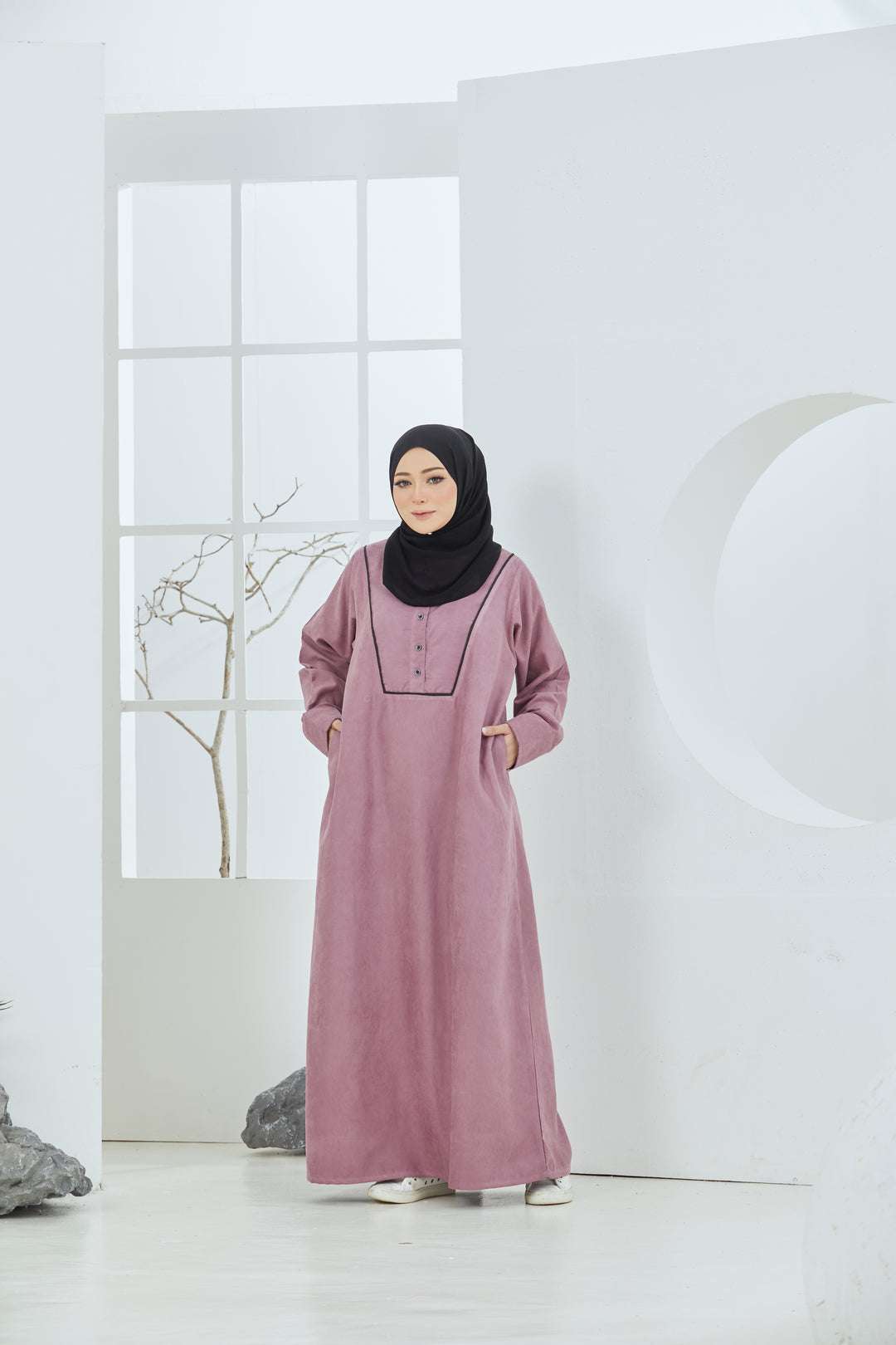 Aira Abaya in Mauve