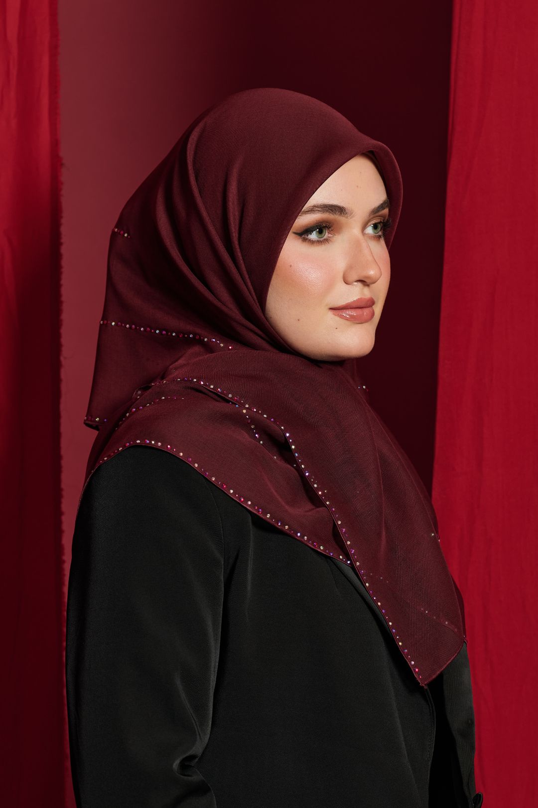 Bawal Scarf : Linear in Maroon