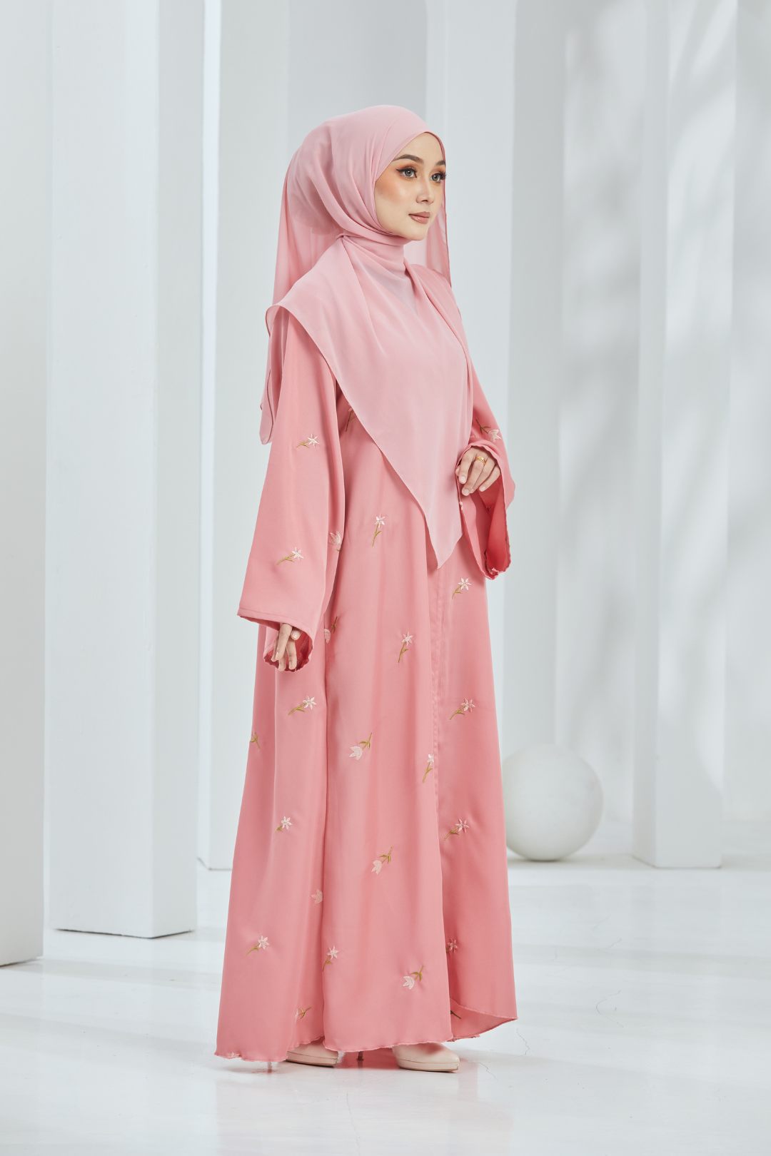 Azalea Abaya in Sweet Pink