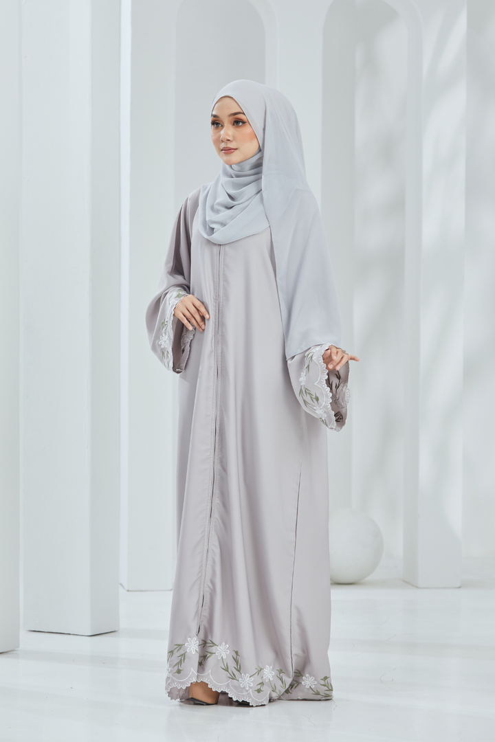 Zeliqa Grey Abaya