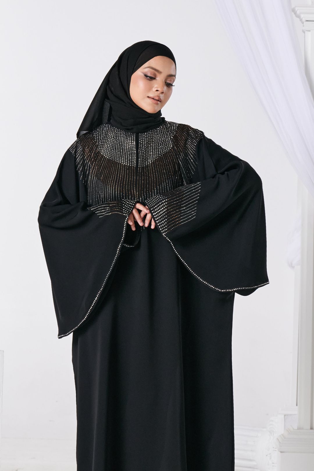 Dalila Abaya in Black