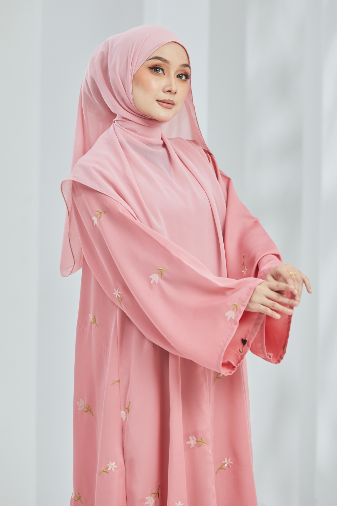 Azalea Abaya in Sweet Pink