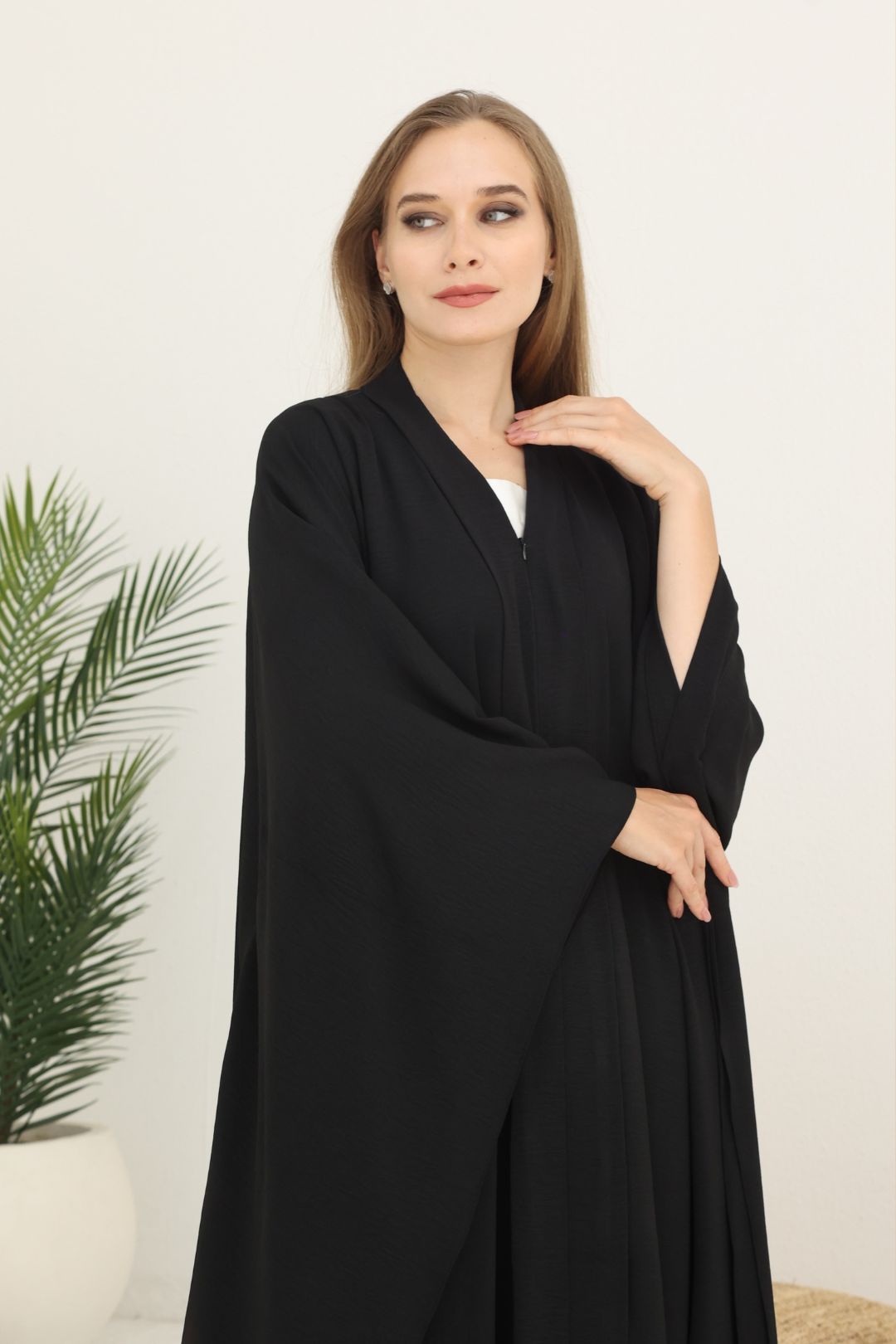 Nelissa Kaftan in Black