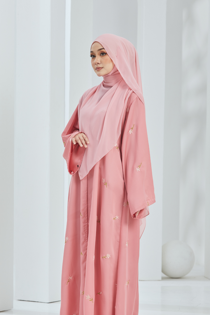 Azalea Abaya in Sweet Pink