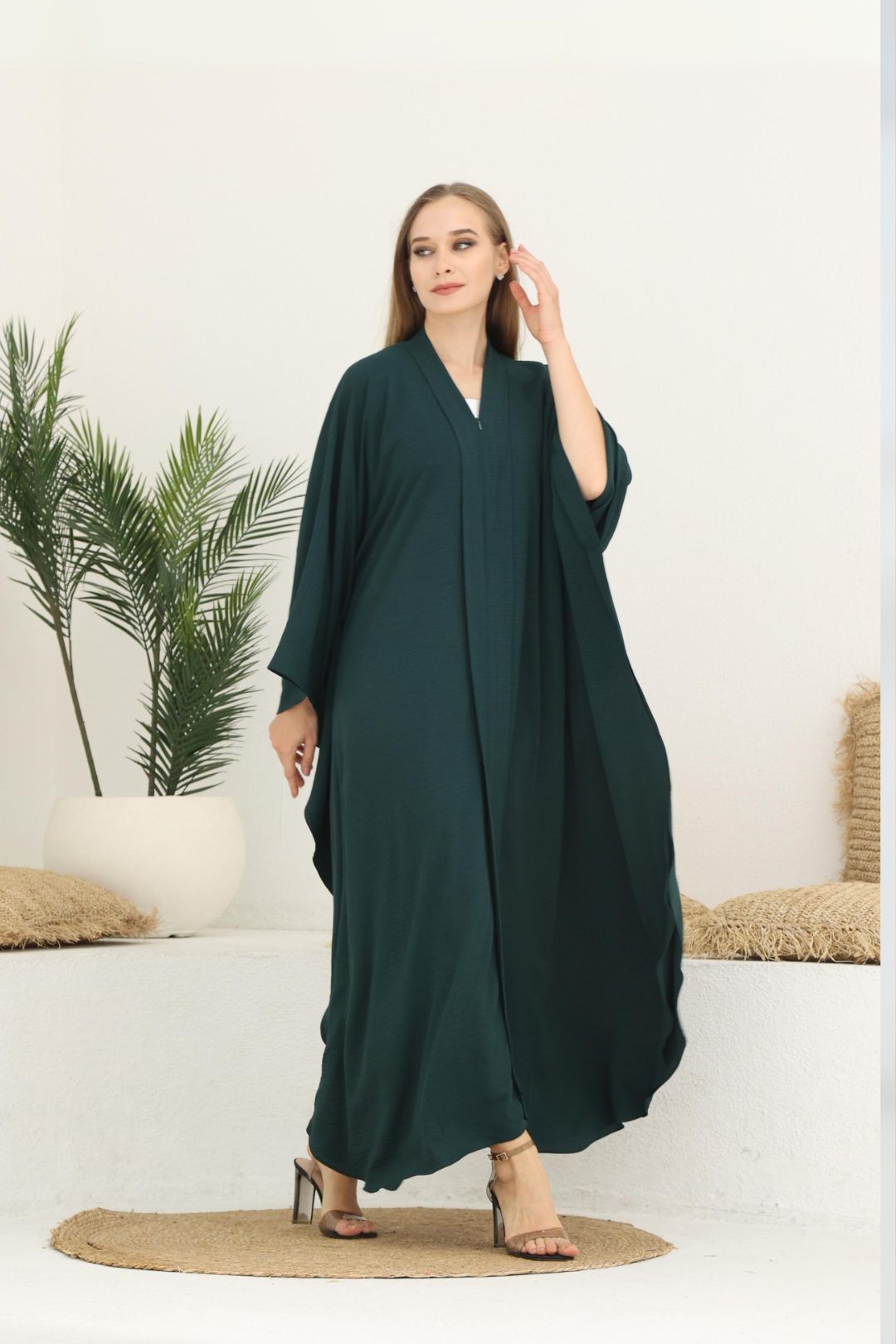 Nelissa Kaftan in Forest Green