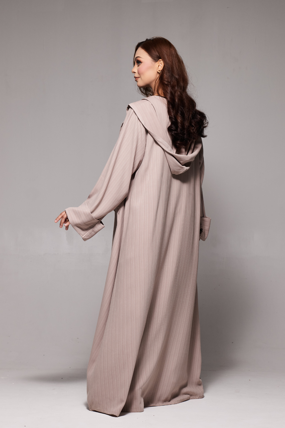 Helwa Stripes Hoodie Abaya