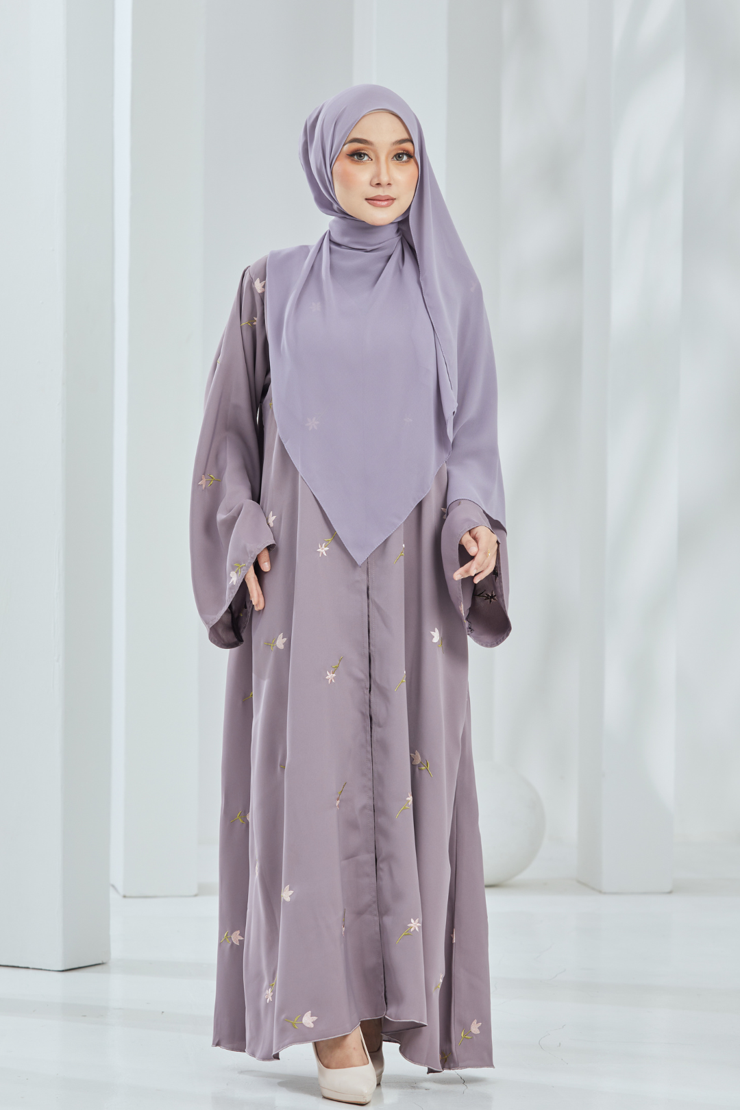 Azalea Abaya in Lilac