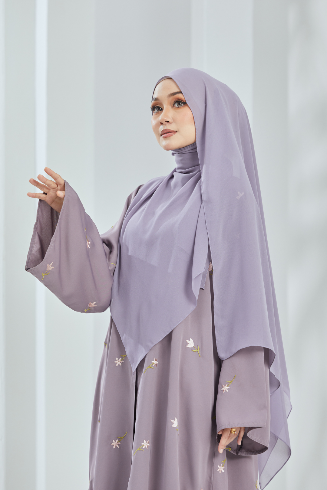 Azalea Abaya in Lilac