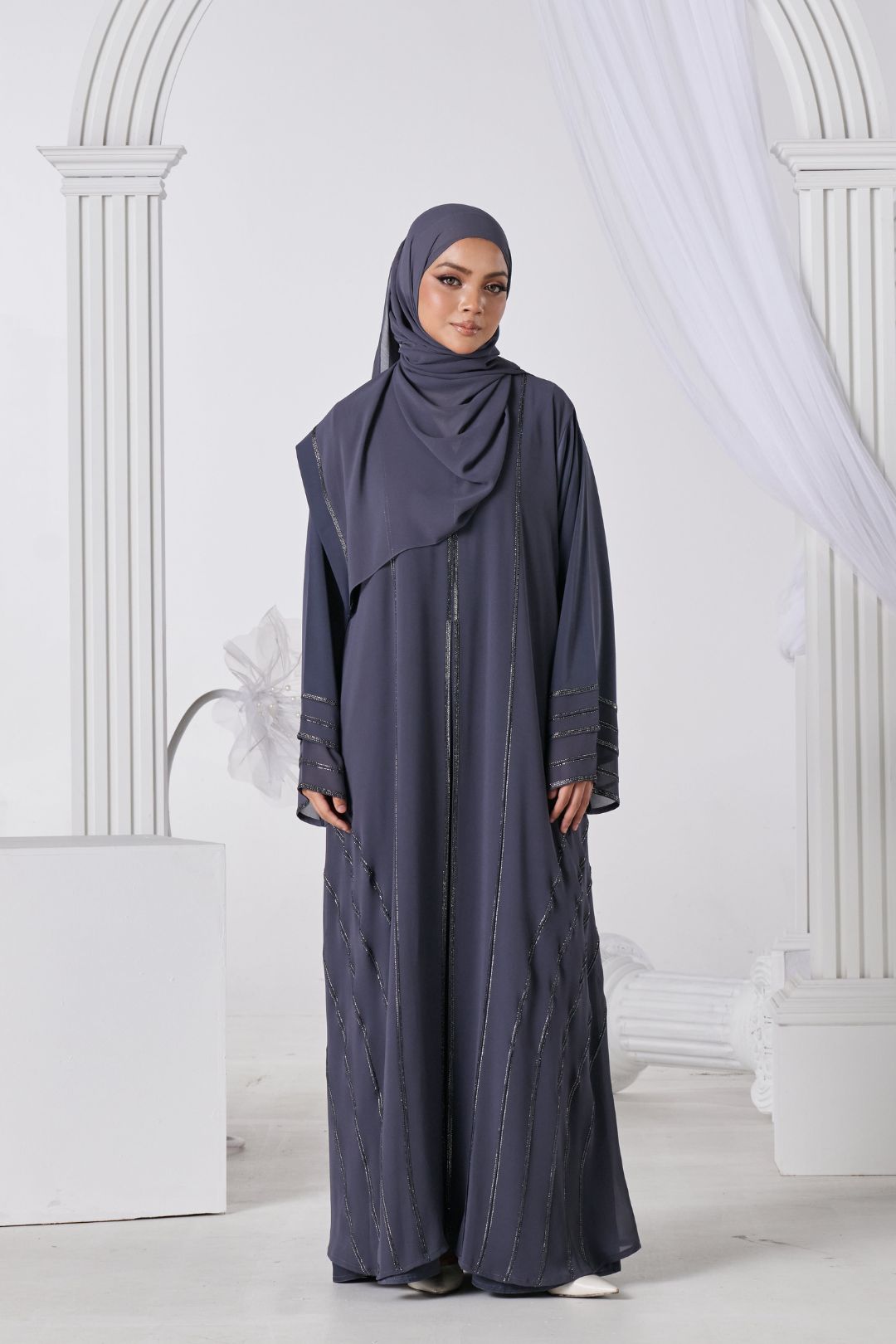 Rahma Abaya in Ash Grey