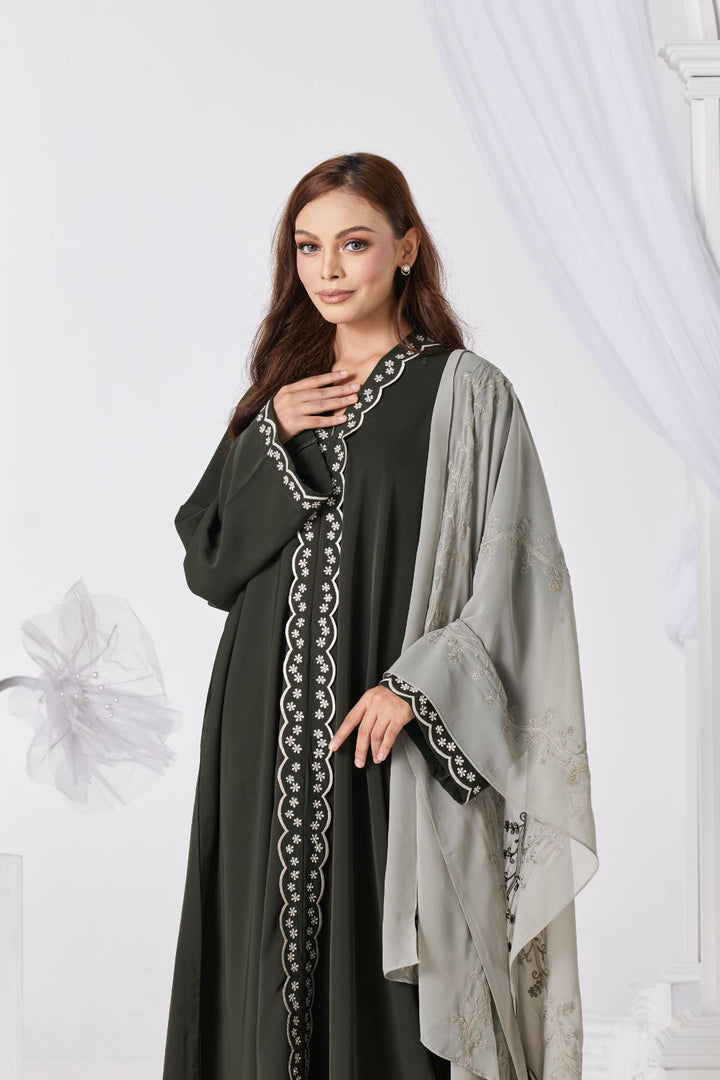 Sabreen Abaya in Olive