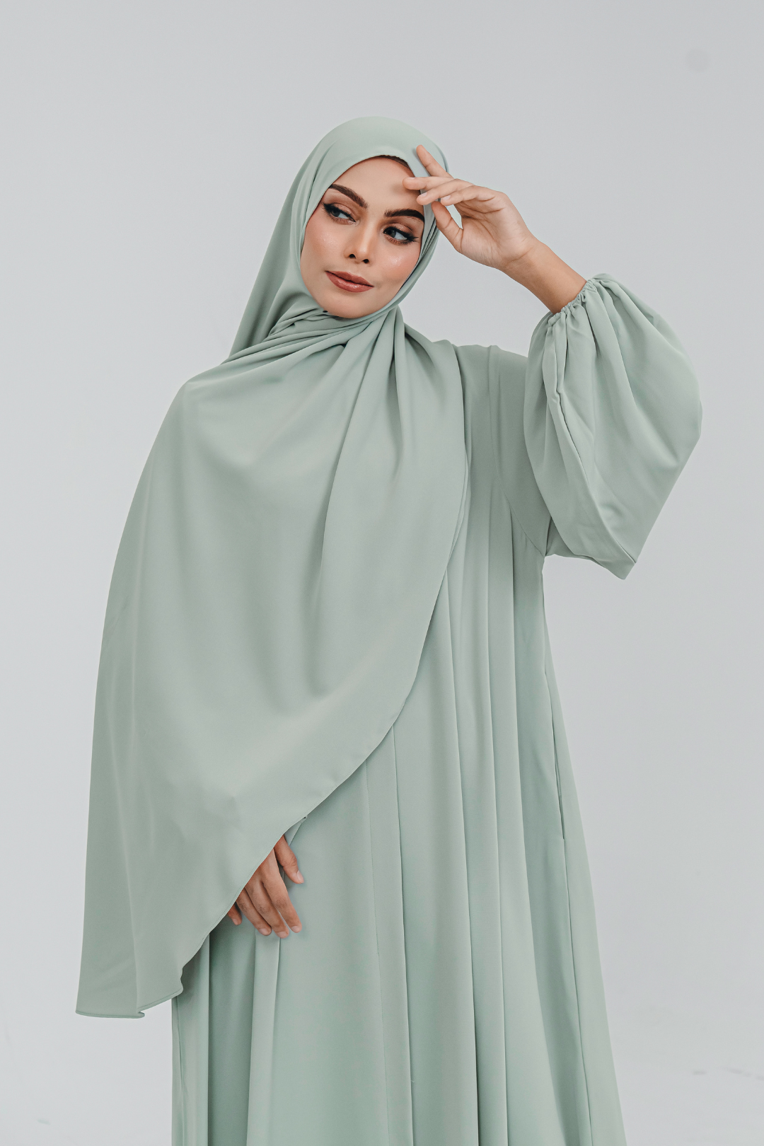 Haya Abaya in Mint Green