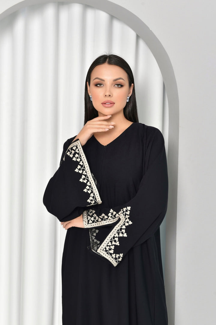 Qalea Abaya