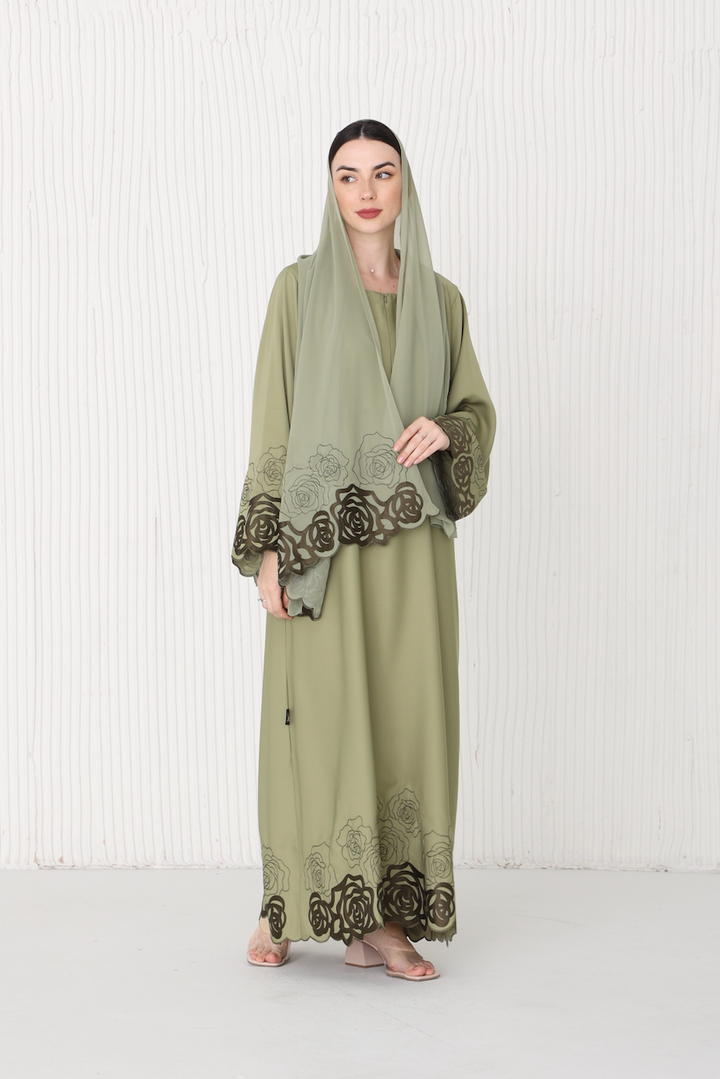 Rosie Abaya in Moss