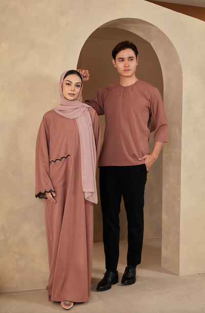 Erza Abaya in Dusty Pink