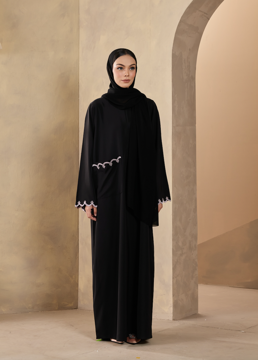 Erza Abaya in Black