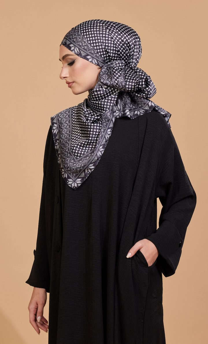 Tatreez Ghutra Shawl in Black