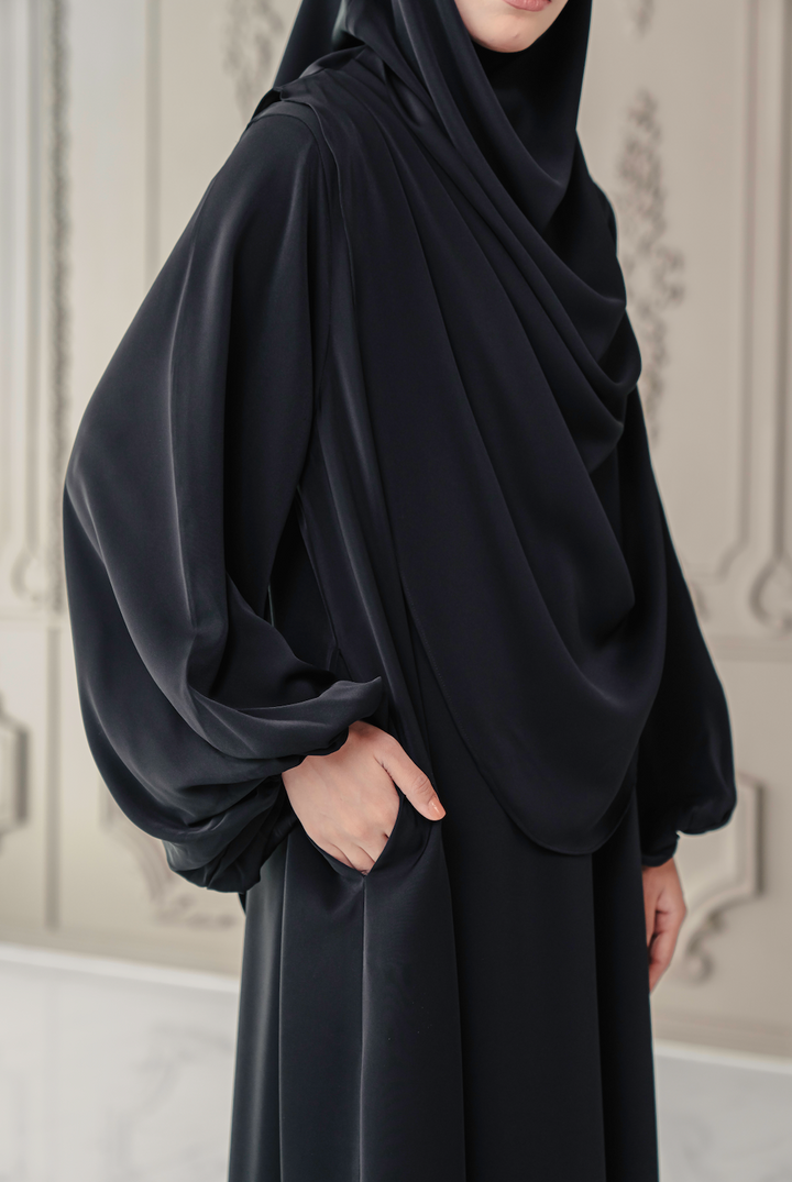 Warda Khimar Umrah Set in Black