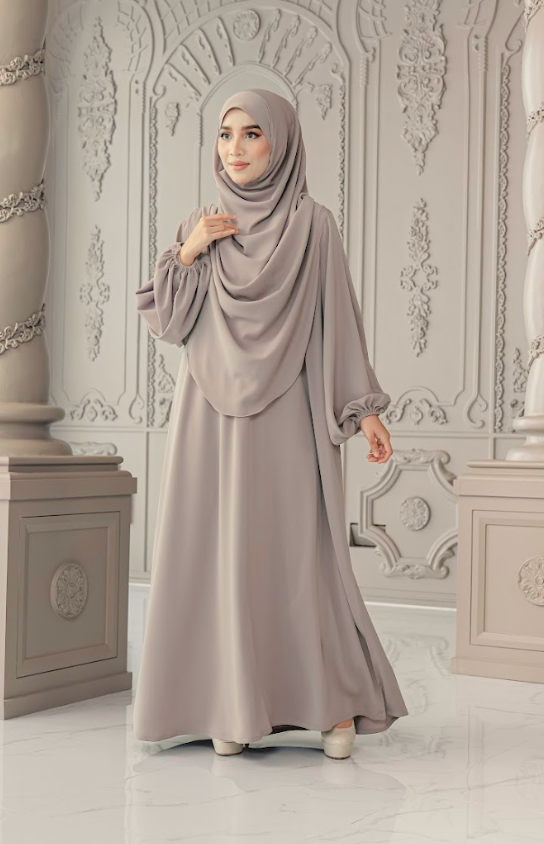 Warda Khimar Umrah Set in Taupe