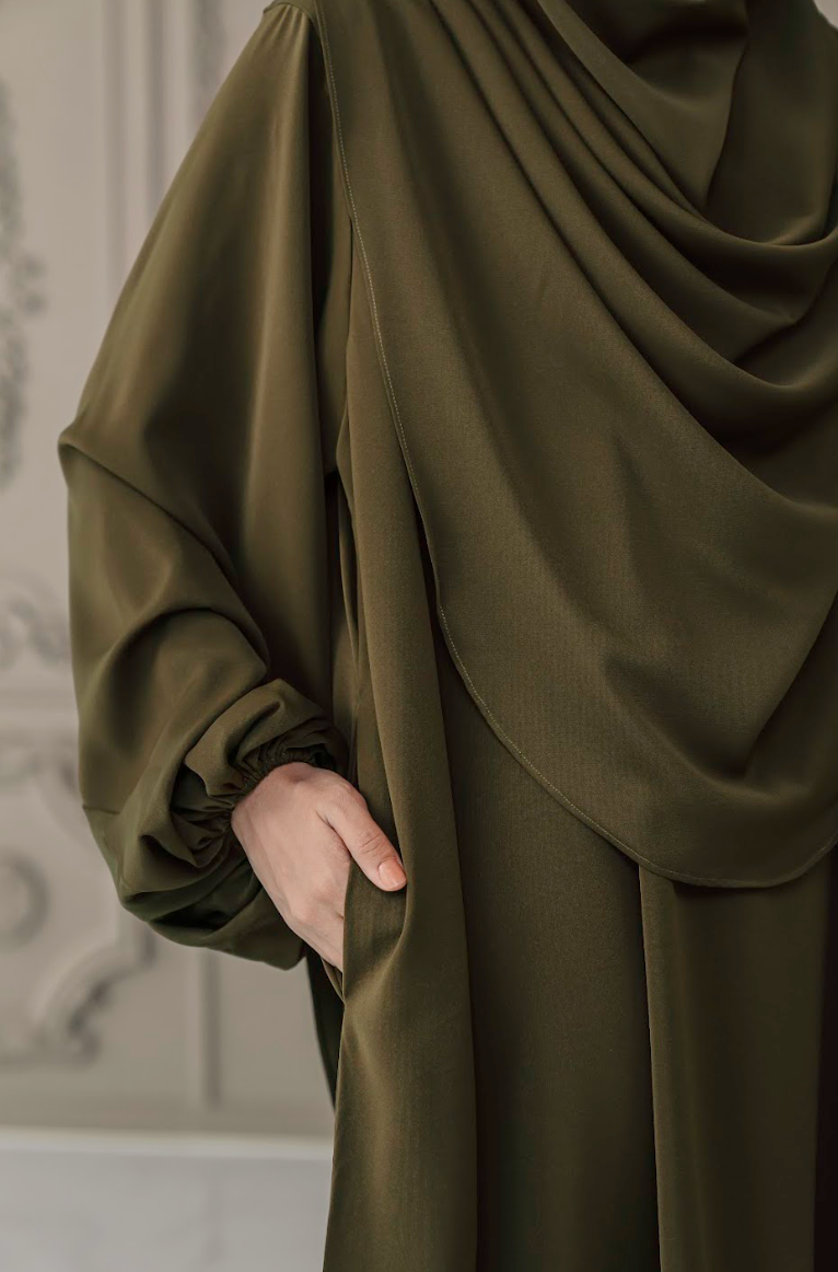 Warda Khimar Umrah Set in Olive