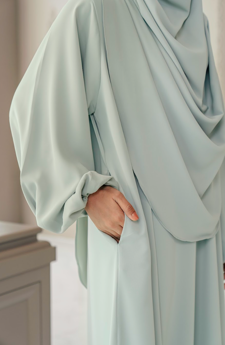 Batch IV : Warda Khimar Set in Mint