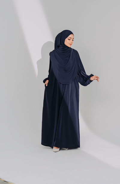 Warda Khimar Set in Navy