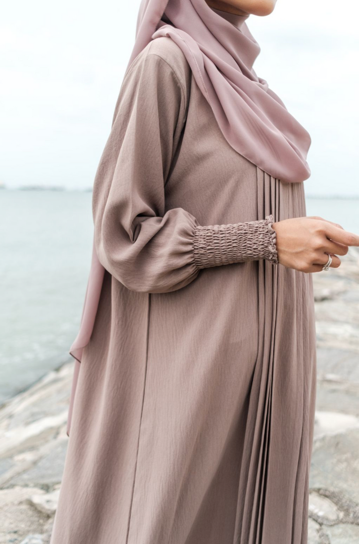 Zehra Abaya in Brown