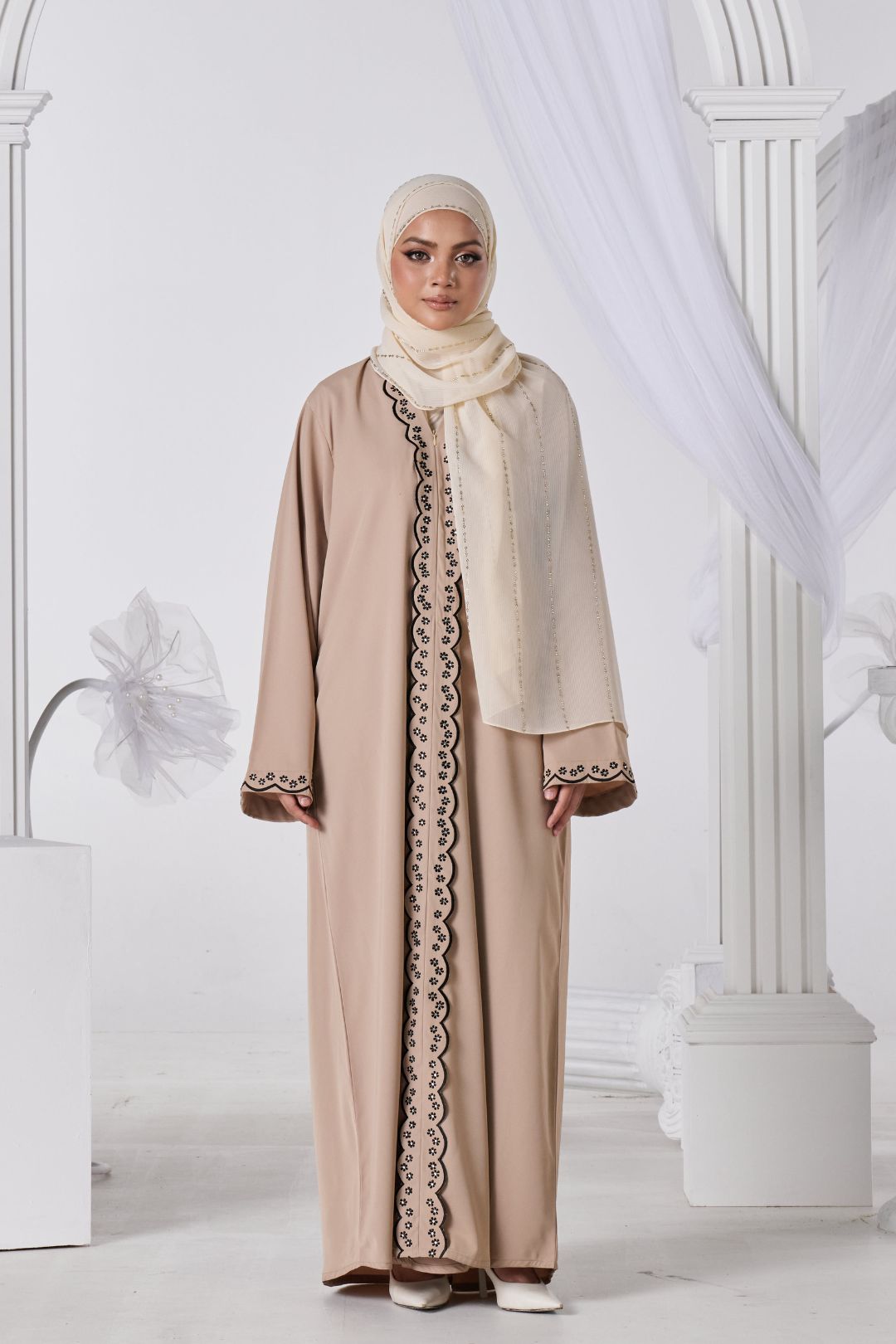 Sabreen Abaya in Beige