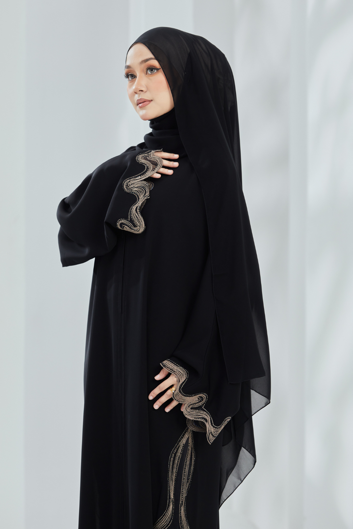 Melia Abaya in Black