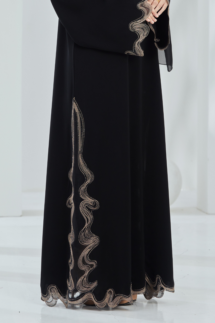 Melia Abaya in Black