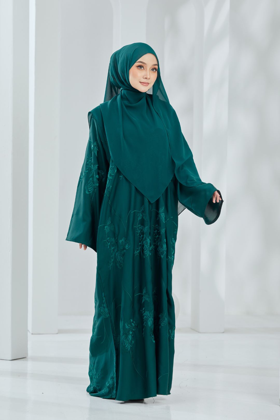 Emilda Abaya in Teal