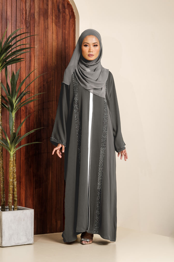 Singapore Muslimah abaya wearing open button nidha abaya with matching hijab